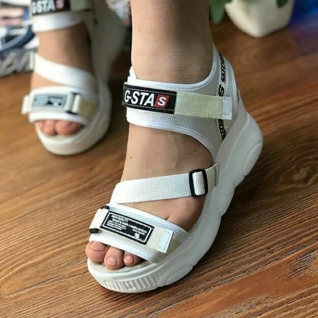 کفش تابستانی لژدار چسبی